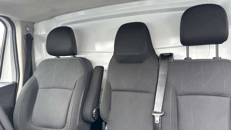 Nissan Primastar 28 L1 Diesel 2.0 dCi 130ps H1 Tekna Van